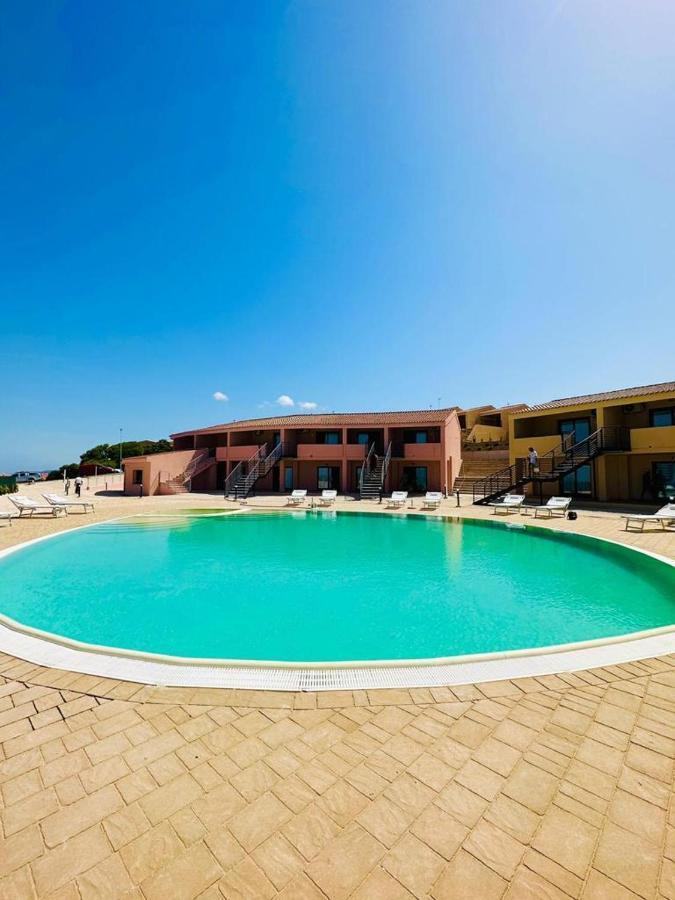 Rocce Rosse Sardinia Aparthotel Isola Rossa Exterior foto